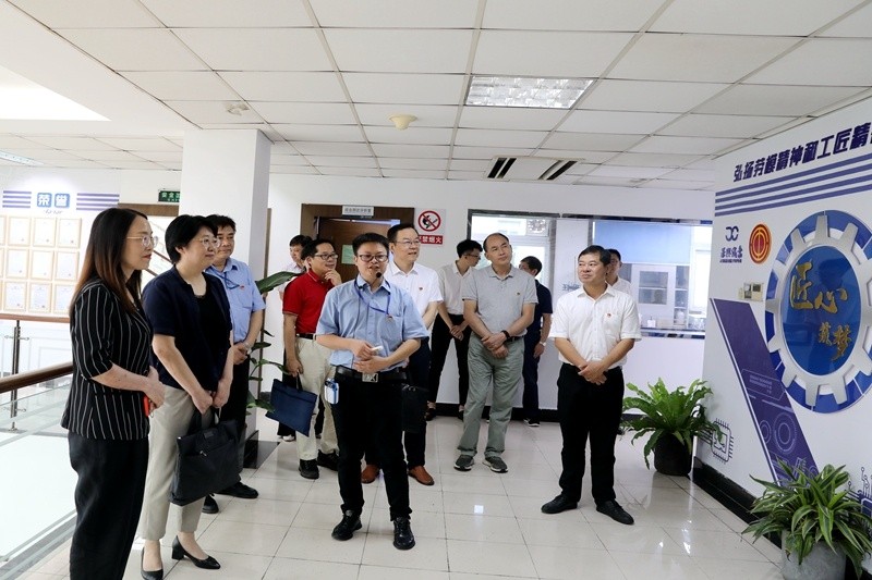 2020年7月14日，时任浙江省总工会党组成员、副主席张卫华一行莅临888集团电子游戏(中国游)有限公司官网纸业调研推动新时期产业工人行列建设鼎新工作