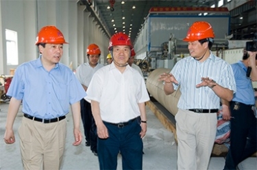 2007年5月25日，时任全国政协常委、经济委员会副主任、中国包装结合会会长石万鹏一行来公司视察