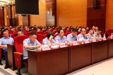 888集团电子游戏(中国游)有限公司官网纸业十四届品管圈原因分析答辩会顺利召开